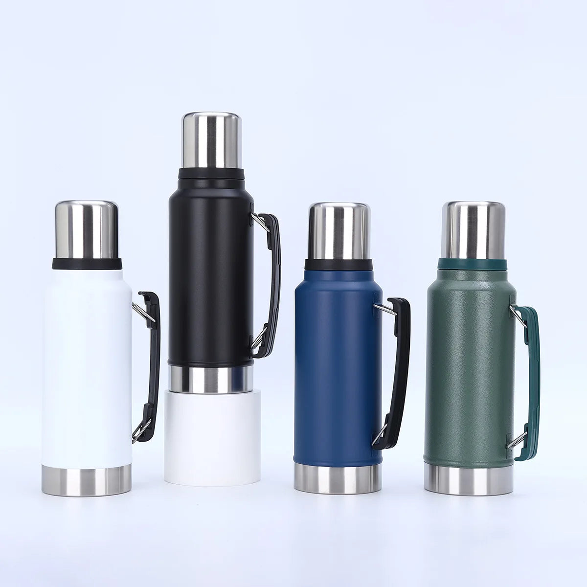 A Popular Vacuum Insulated Kettle in Europe and America, A Stainless Steel Outdoor Water Kettle with A Handle