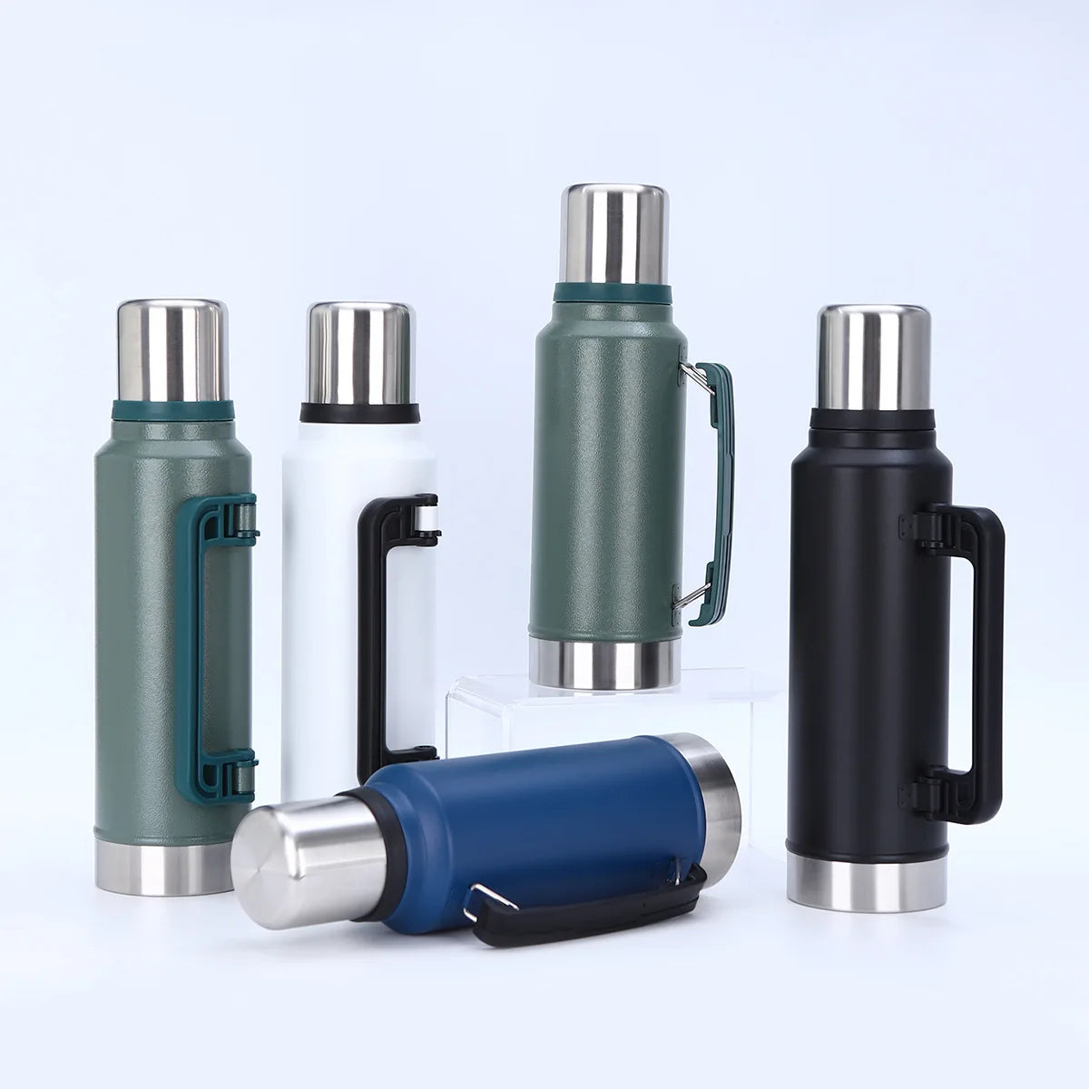A Popular Vacuum Insulated Kettle in Europe and America, A Stainless Steel Outdoor Water Kettle with A Handle